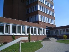 Grossansicht in neuem Fenster: Rathaus Eingangsplatz