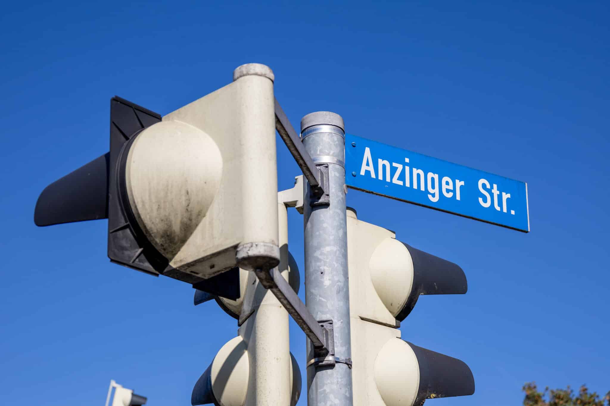 Temporäre Sperrung der Anzinger Straße für Verkehrsuntersuchung